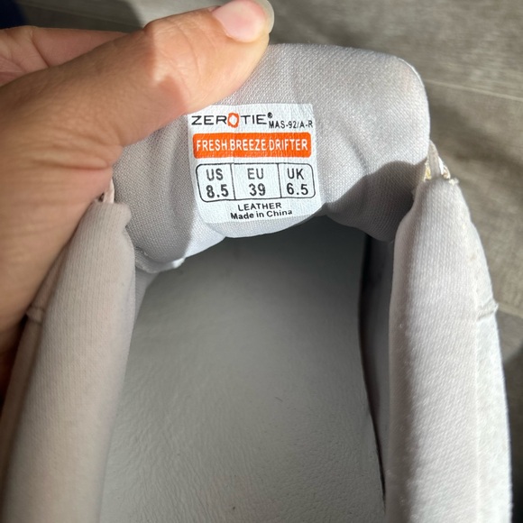 Zero Tie Fresh Breeze Drifter Metallic Gold Ivory Suede Self lacing Sneakers 8.5 - Picture 6 of 7